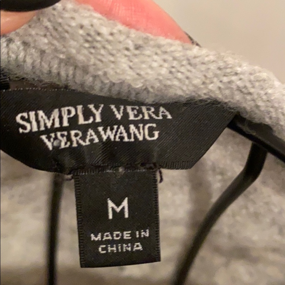 Simply Vera Sweater - Picture 5 of 9